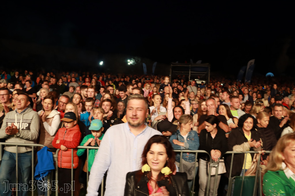 Koncert zespołu FEEL podczas Dni Ogrodzieńca 2022r.
