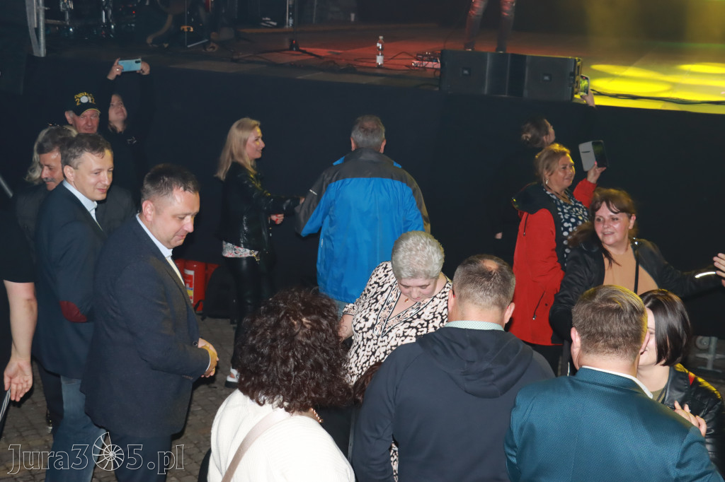 Koncert zespołu FEEL podczas Dni Ogrodzieńca 2022r.