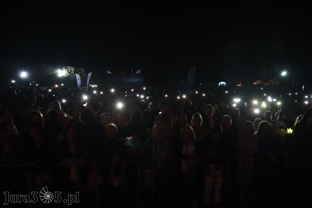 Koncert zespołu FEEL podczas Dni Ogrodzieńca 2022r.