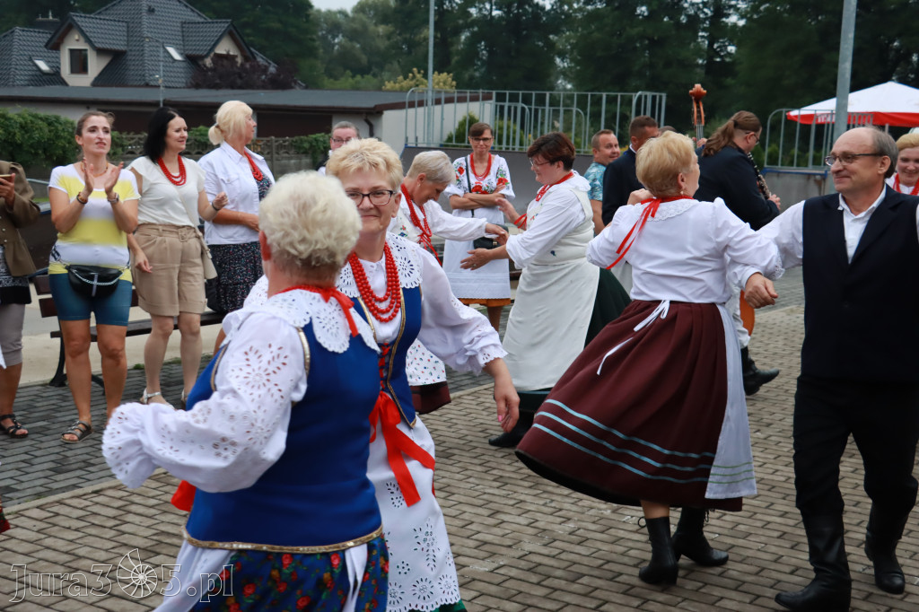 Zabawa taneczna - JURAJSKI GOŚCINIEC Koziegłowy 2022r.