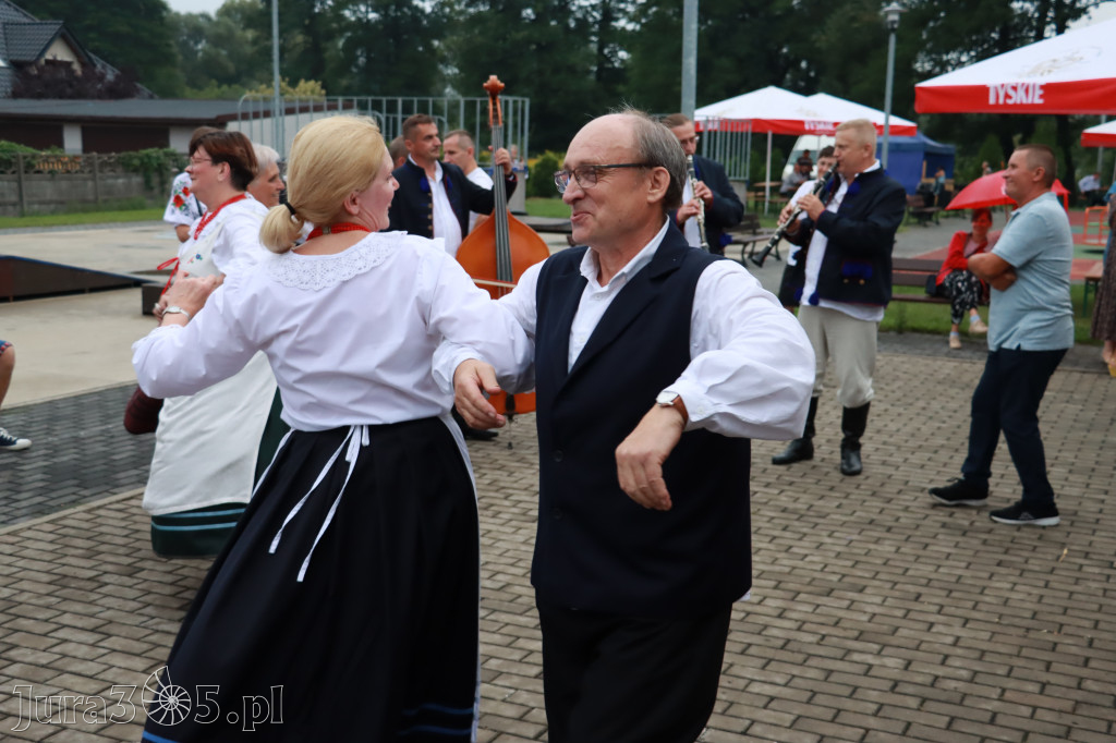 Zabawa taneczna - JURAJSKI GOŚCINIEC Koziegłowy 2022r.