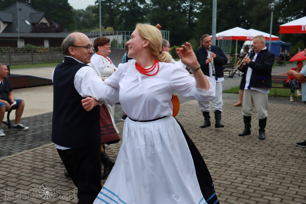 Zabawa taneczna - JURAJSKI GOŚCINIEC Koziegłowy 2022r.