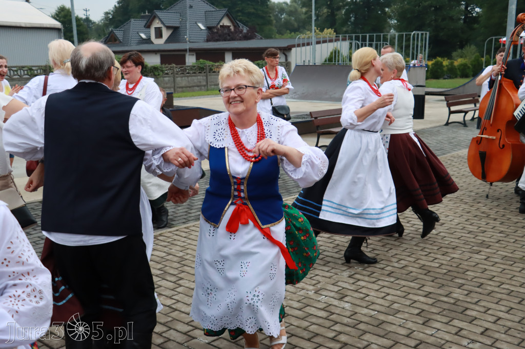 Zabawa taneczna - JURAJSKI GOŚCINIEC Koziegłowy 2022r.