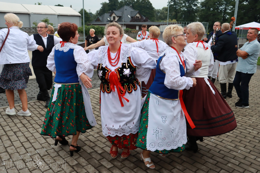 Zabawa taneczna - JURAJSKI GOŚCINIEC Koziegłowy 2022r.