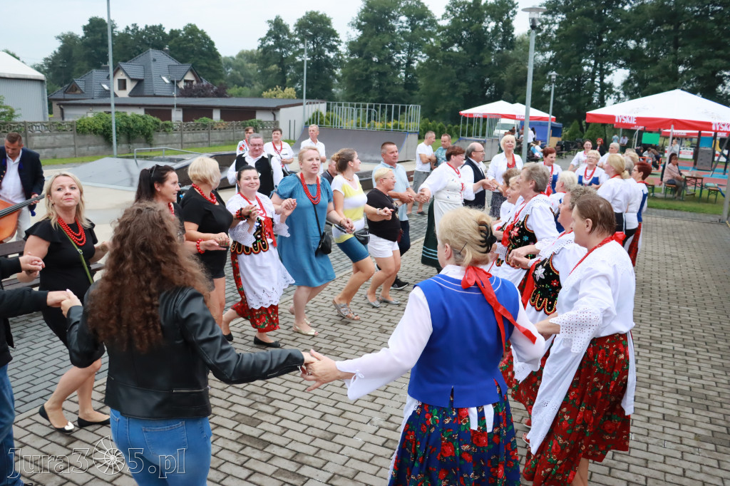 Zabawa taneczna - JURAJSKI GOŚCINIEC Koziegłowy 2022r.