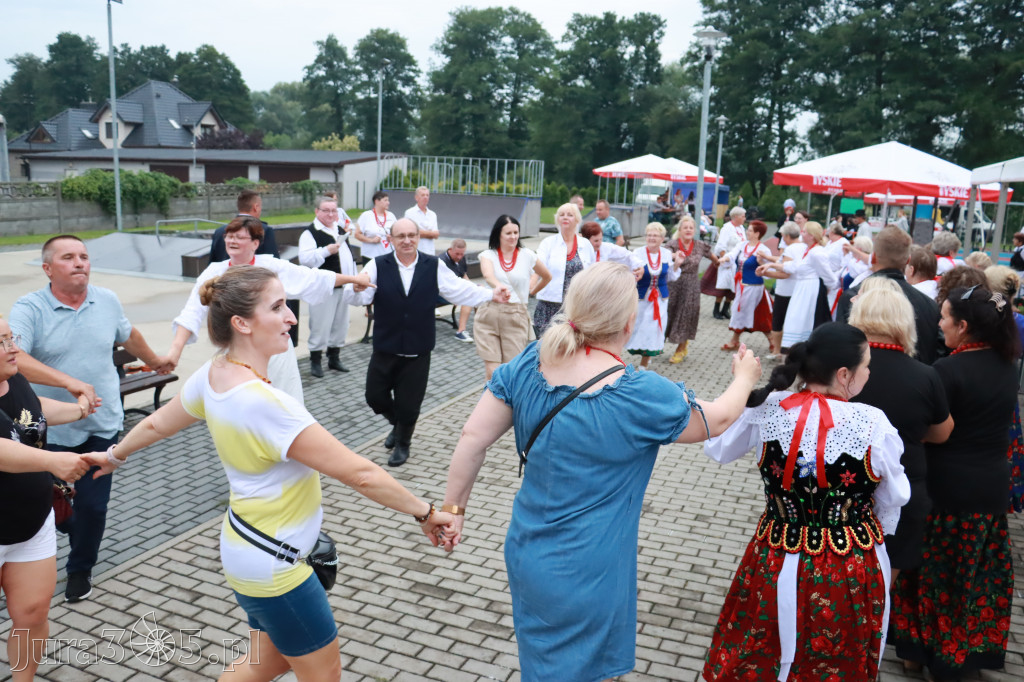 Zabawa taneczna - JURAJSKI GOŚCINIEC Koziegłowy 2022r.