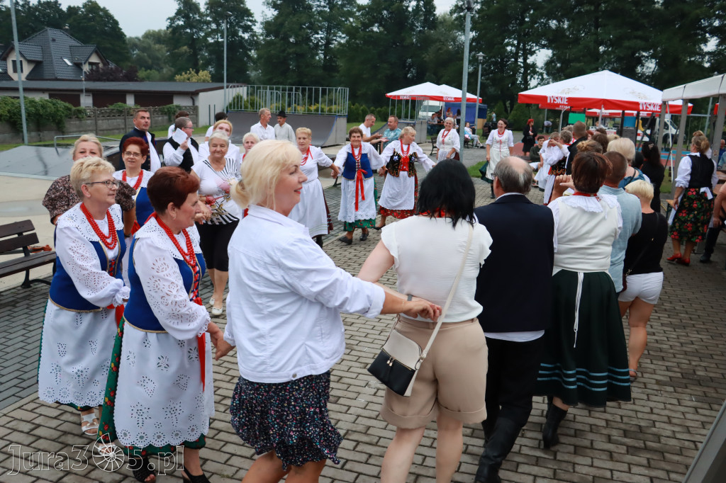 Zabawa taneczna - JURAJSKI GOŚCINIEC Koziegłowy 2022r.