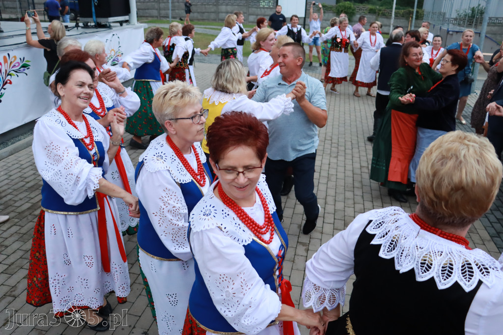 Zabawa taneczna - JURAJSKI GOŚCINIEC Koziegłowy 2022r.