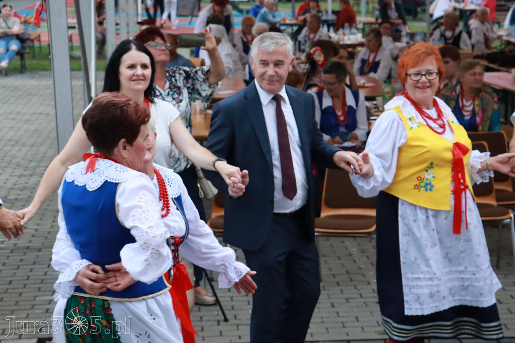 Zabawa taneczna - JURAJSKI GOŚCINIEC Koziegłowy 2022r.