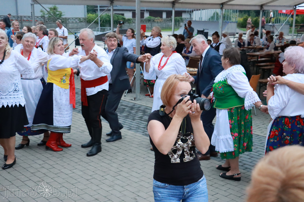 Zabawa taneczna - JURAJSKI GOŚCINIEC Koziegłowy 2022r.