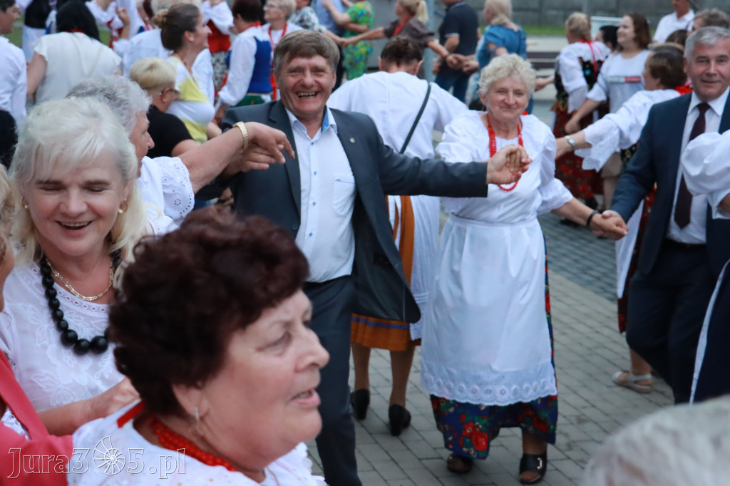 Zabawa taneczna - JURAJSKI GOŚCINIEC Koziegłowy 2022r.