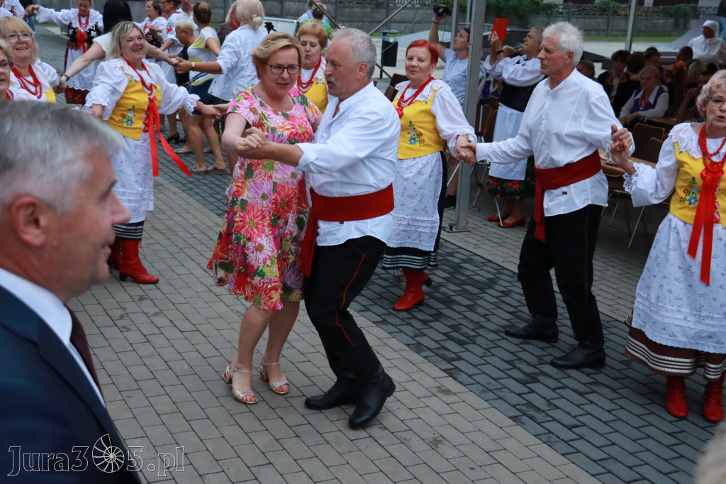 Zabawa taneczna - JURAJSKI GOŚCINIEC Koziegłowy 2022r.