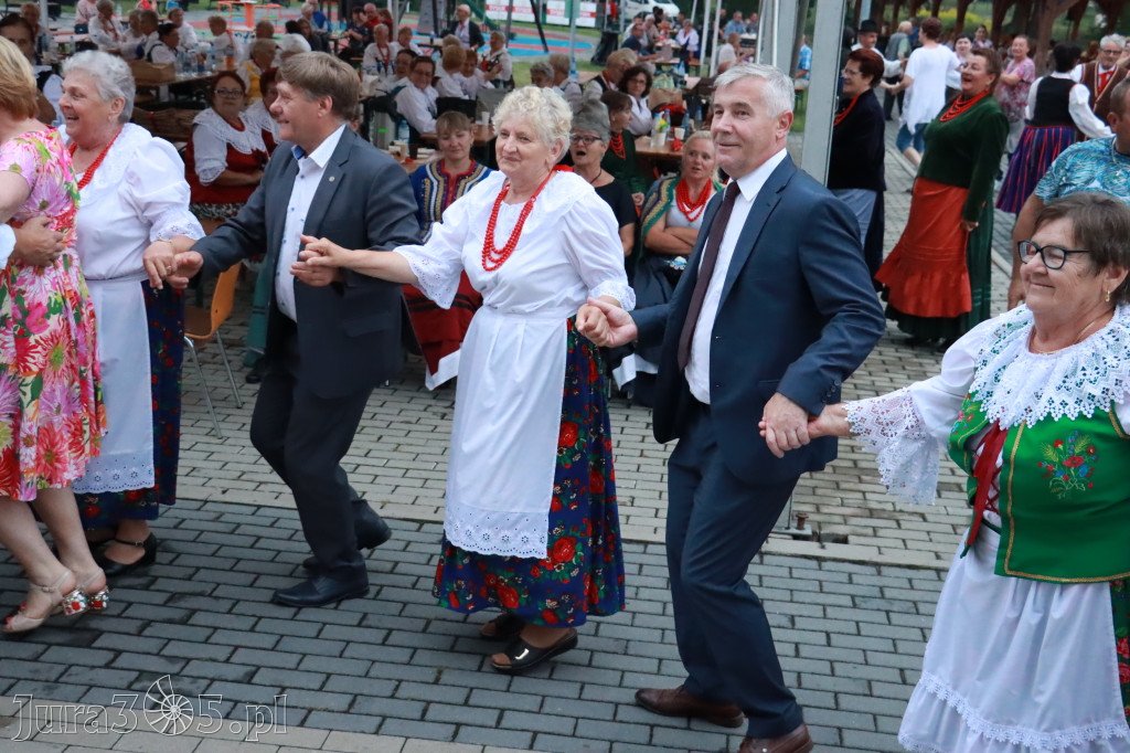 Zabawa taneczna - JURAJSKI GOŚCINIEC Koziegłowy 2022r.