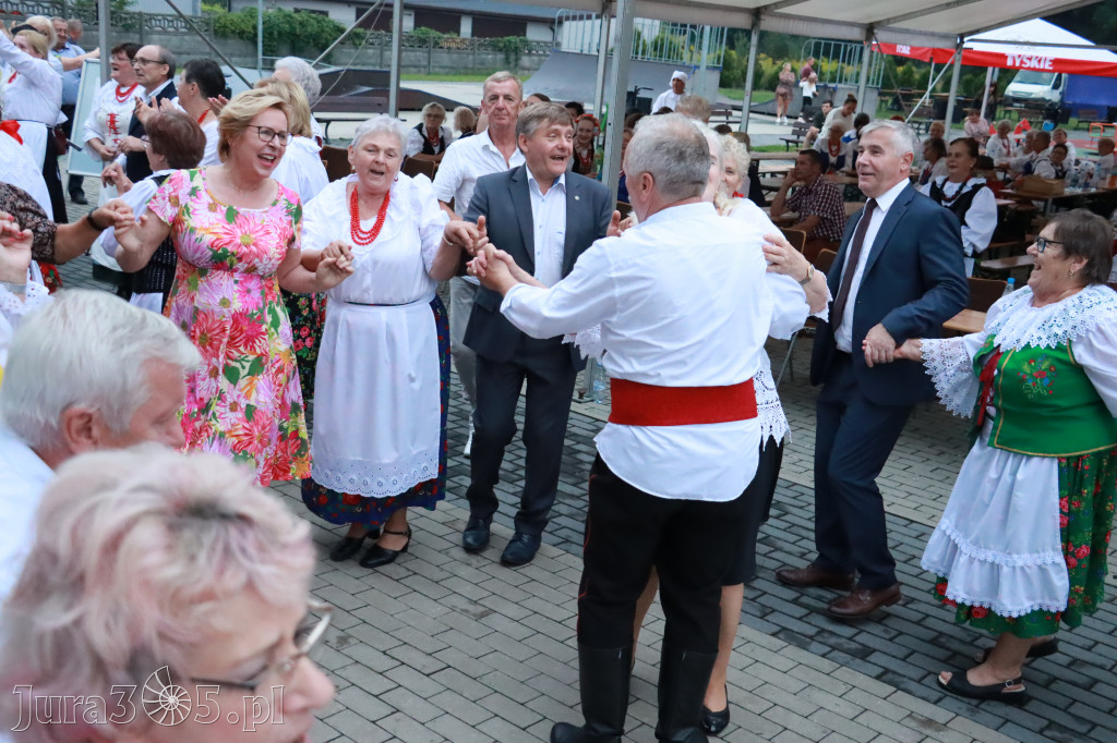 Zabawa taneczna - JURAJSKI GOŚCINIEC Koziegłowy 2022r.