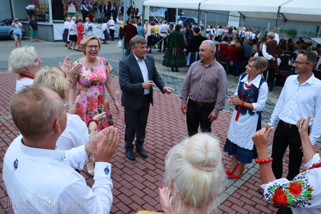 Zabawa taneczna - JURAJSKI GOŚCINIEC Koziegłowy 2022r.