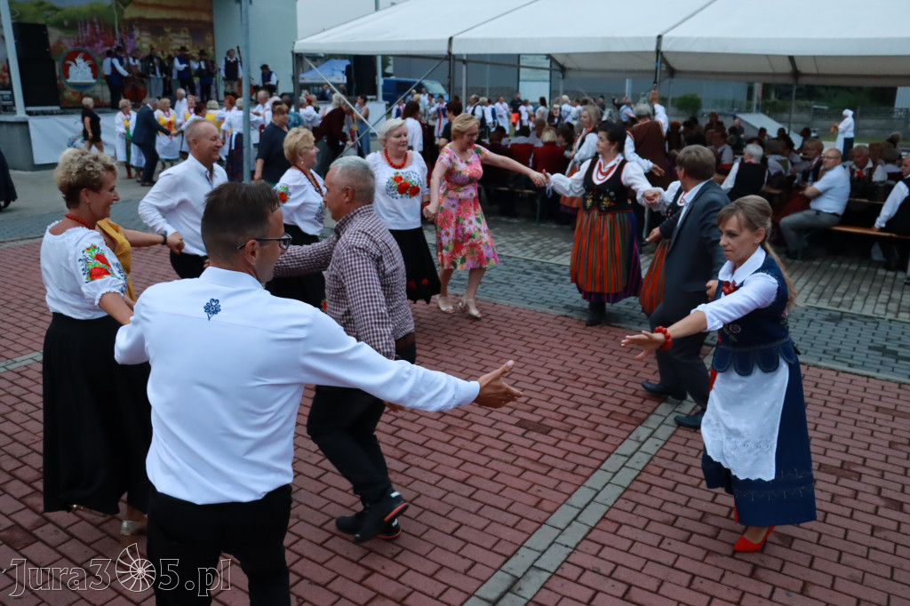 Zabawa taneczna - JURAJSKI GOŚCINIEC Koziegłowy 2022r.