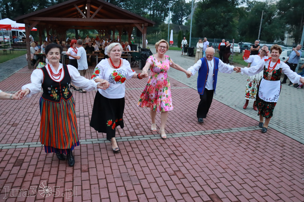 Zabawa taneczna - JURAJSKI GOŚCINIEC Koziegłowy 2022r.
