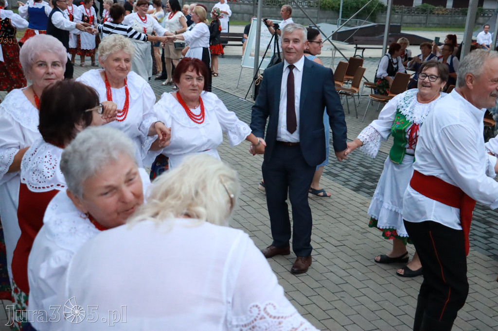 Zabawa taneczna - JURAJSKI GOŚCINIEC Koziegłowy 2022r.