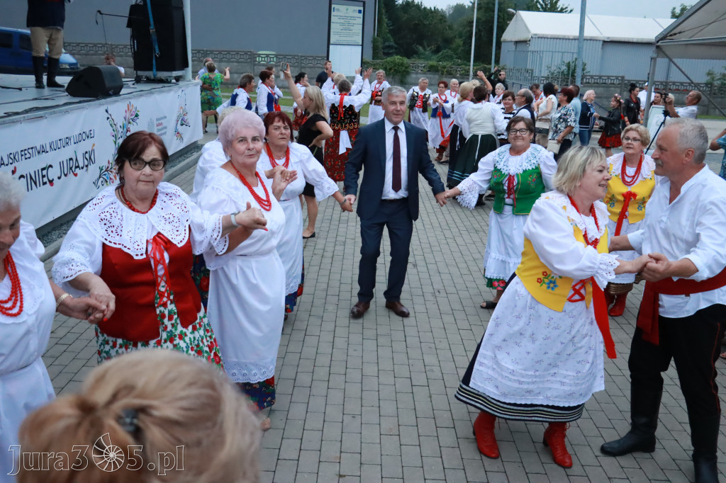 Zabawa taneczna - JURAJSKI GOŚCINIEC Koziegłowy 2022r.