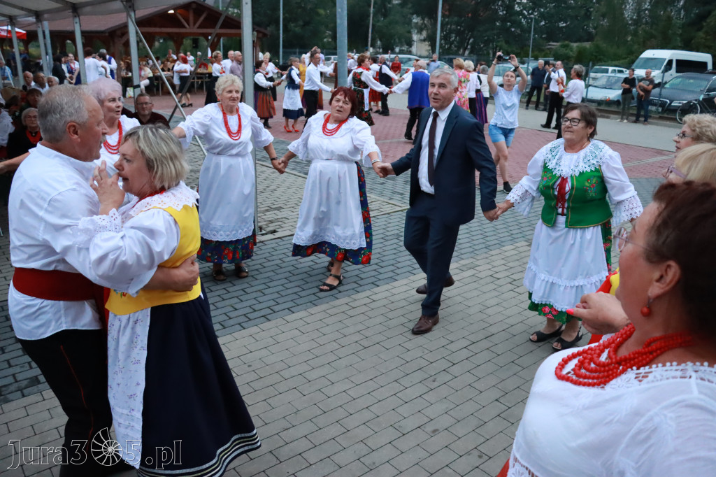 Zabawa taneczna - JURAJSKI GOŚCINIEC Koziegłowy 2022r.