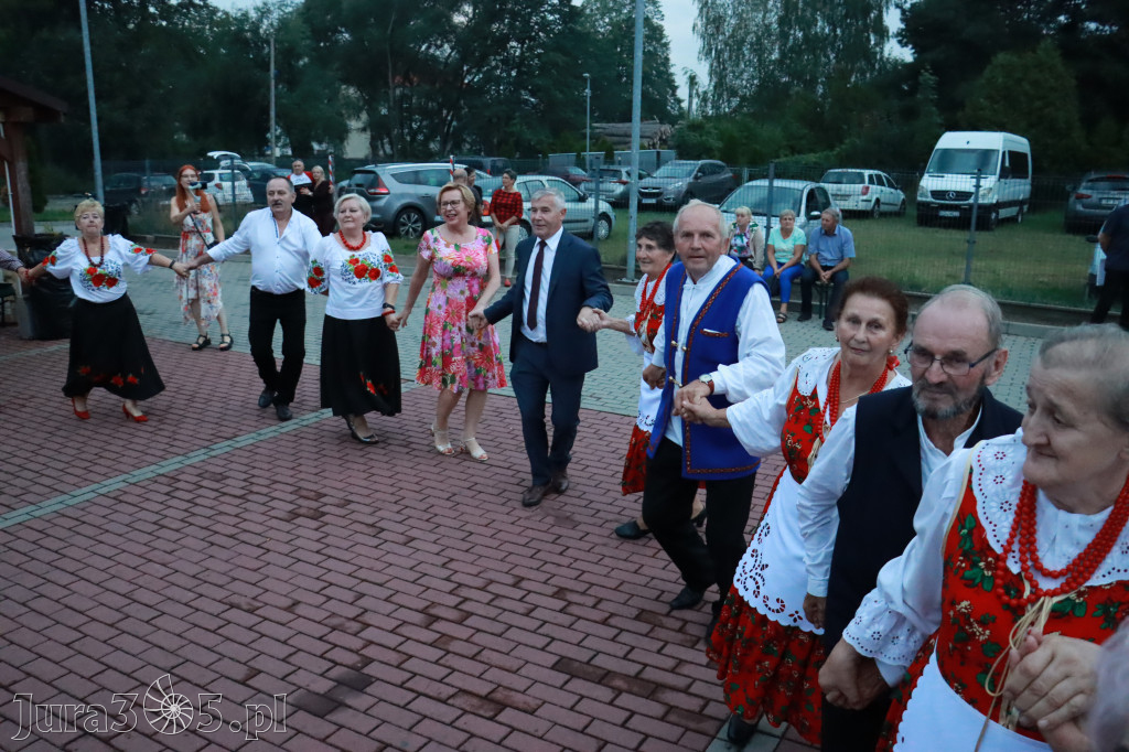 Zabawa taneczna - JURAJSKI GOŚCINIEC Koziegłowy 2022r.