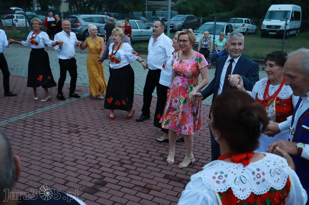 Zabawa taneczna - JURAJSKI GOŚCINIEC Koziegłowy 2022r.