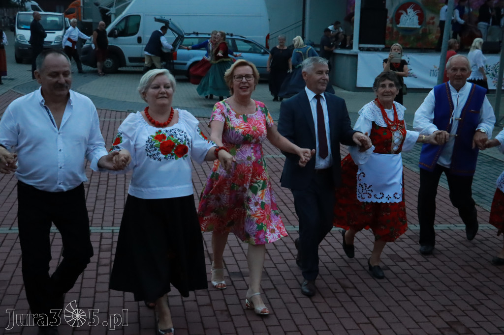 Zabawa taneczna - JURAJSKI GOŚCINIEC Koziegłowy 2022r.
