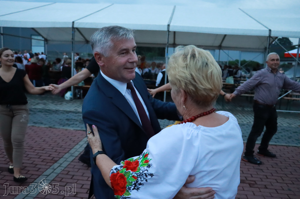 Zabawa taneczna - JURAJSKI GOŚCINIEC Koziegłowy 2022r.
