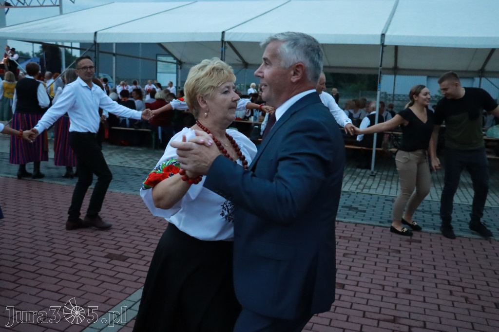 Zabawa taneczna - JURAJSKI GOŚCINIEC Koziegłowy 2022r.
