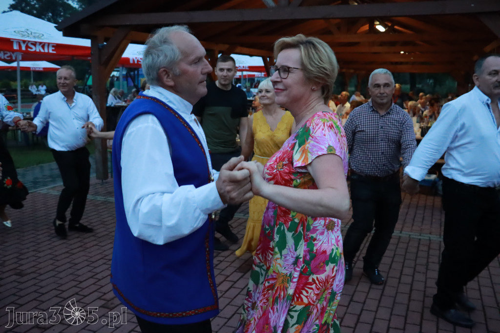 Zabawa taneczna - JURAJSKI GOŚCINIEC Koziegłowy 2022r.