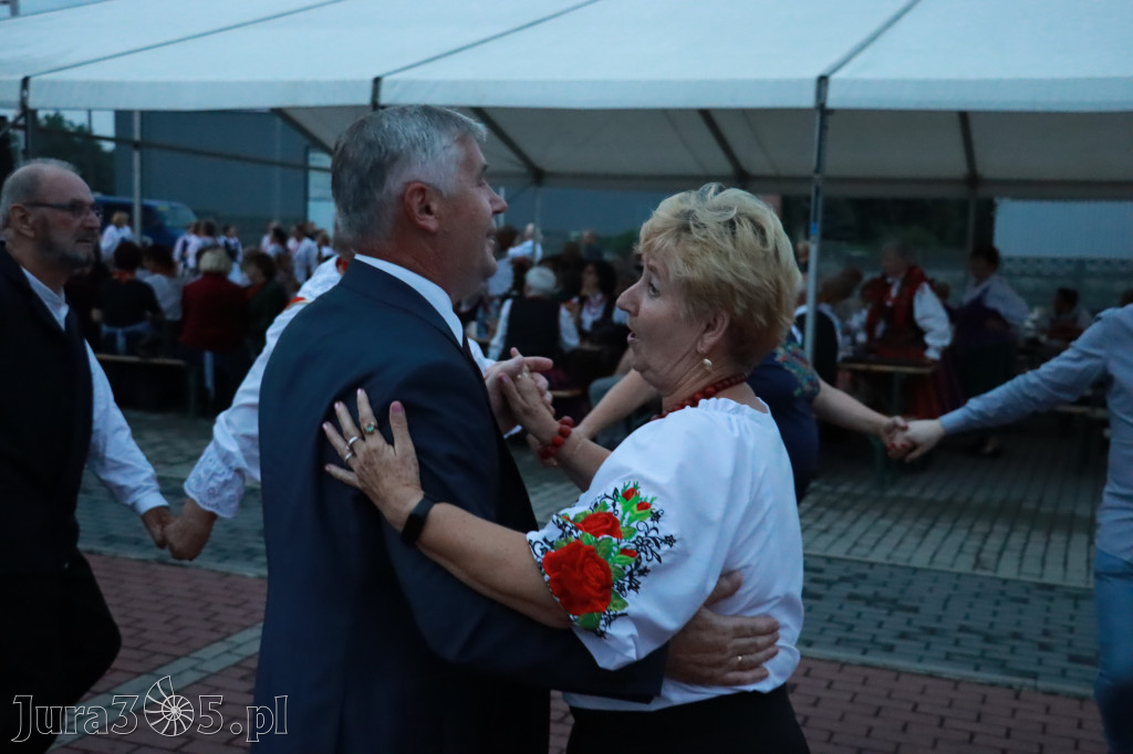 Zabawa taneczna - JURAJSKI GOŚCINIEC Koziegłowy 2022r.