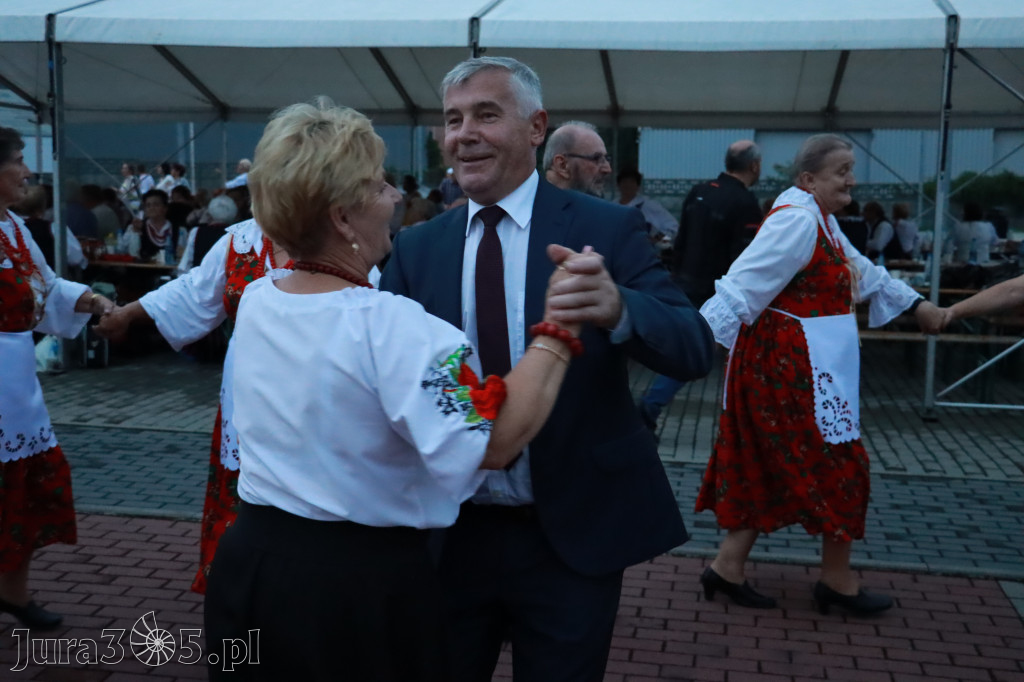 Zabawa taneczna - JURAJSKI GOŚCINIEC Koziegłowy 2022r.