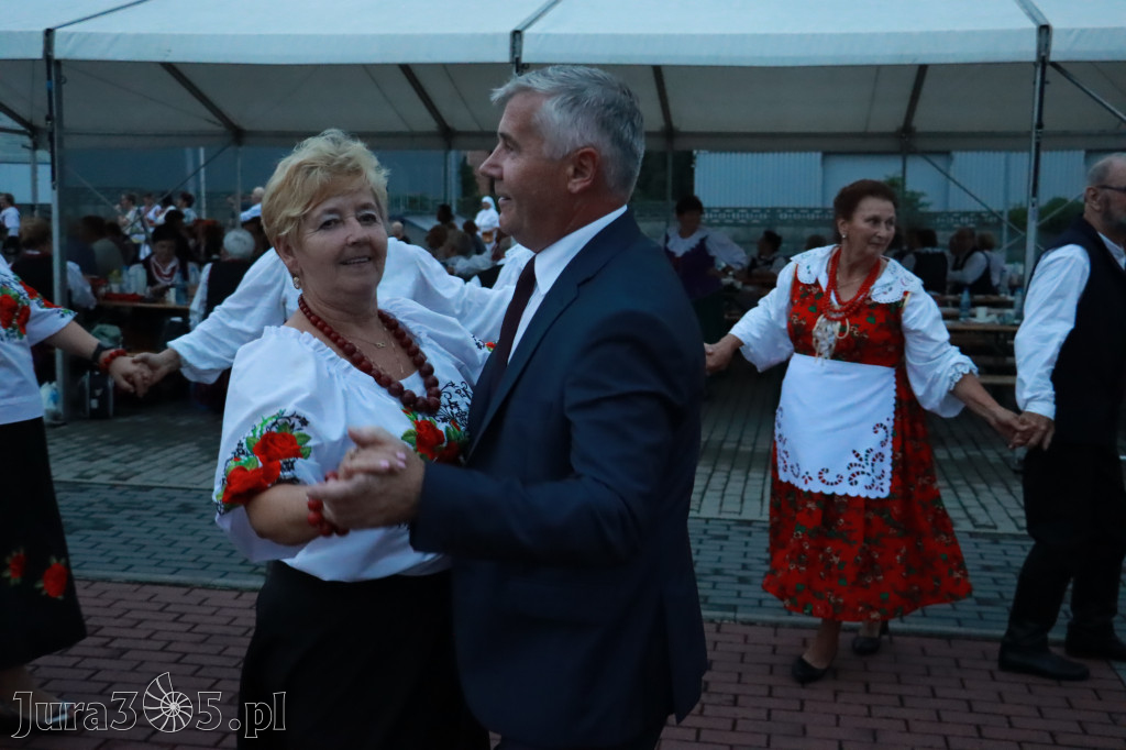 Zabawa taneczna - JURAJSKI GOŚCINIEC Koziegłowy 2022r.