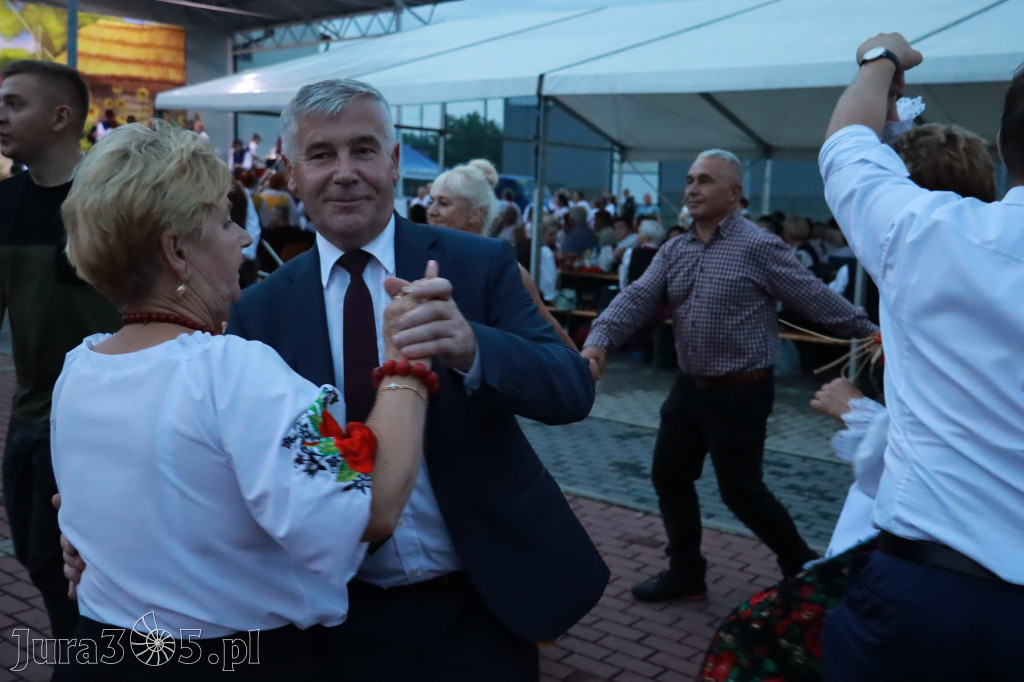 Zabawa taneczna - JURAJSKI GOŚCINIEC Koziegłowy 2022r.