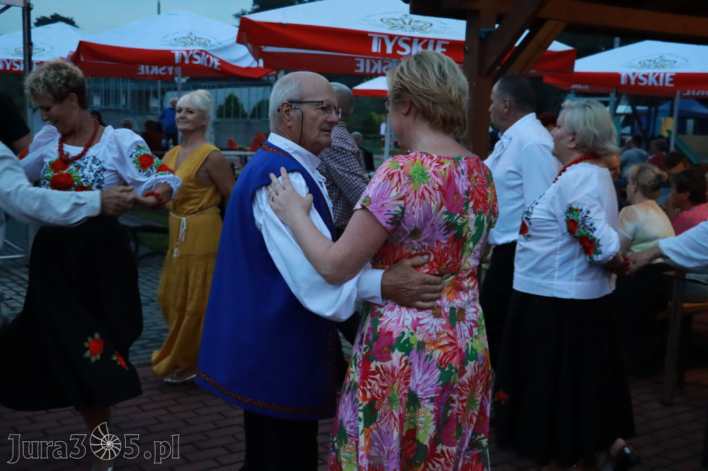 Zabawa taneczna - JURAJSKI GOŚCINIEC Koziegłowy 2022r.