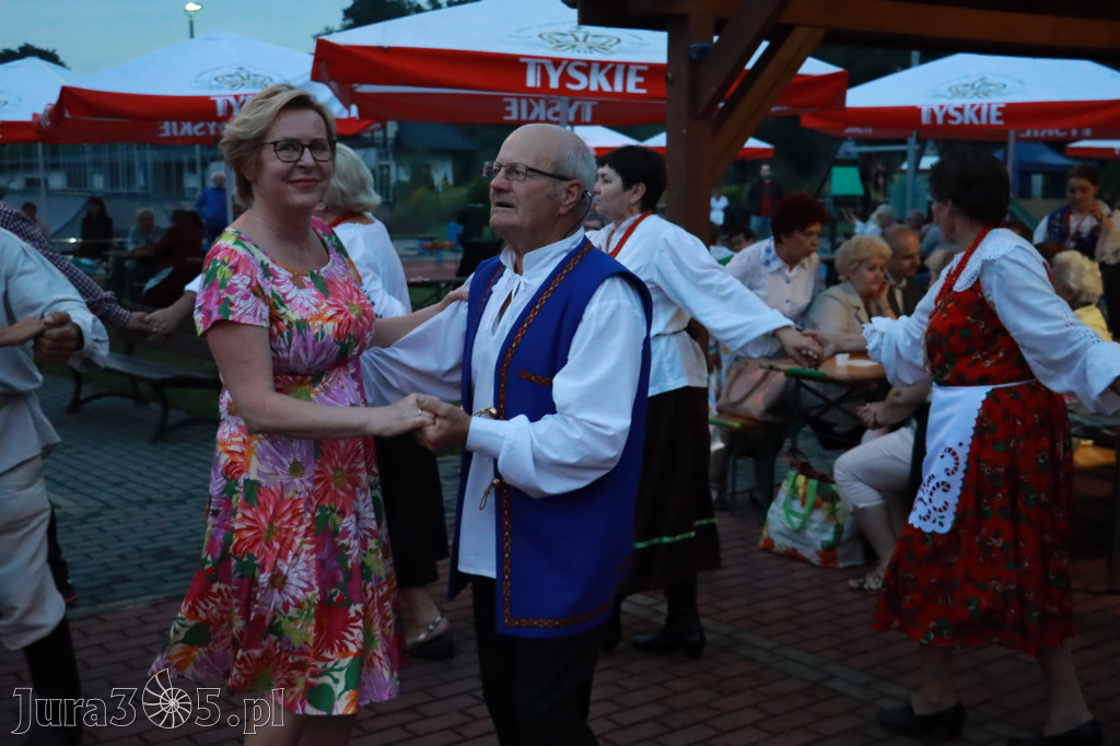 Zabawa taneczna - JURAJSKI GOŚCINIEC Koziegłowy 2022r.