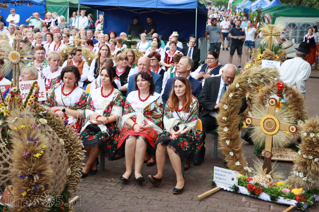 DOŻYNKI KROCZYCE - korowód i część oficjalna.