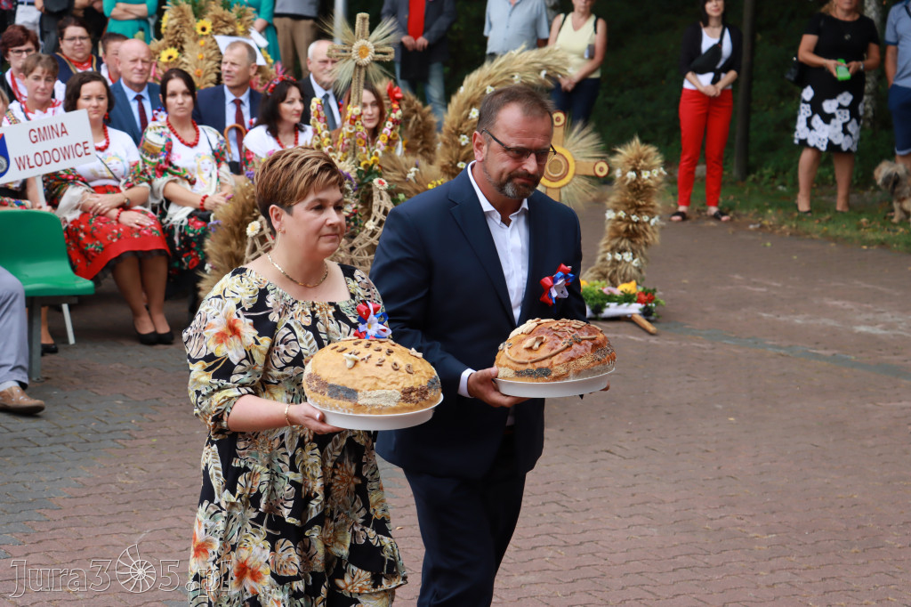 DOŻYNKI KROCZYCE - korowód i część oficjalna.
