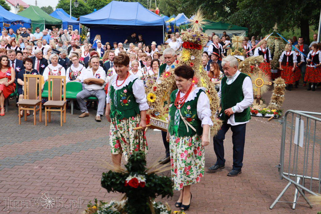 DOŻYNKI KROCZYCE - korowód i część oficjalna.