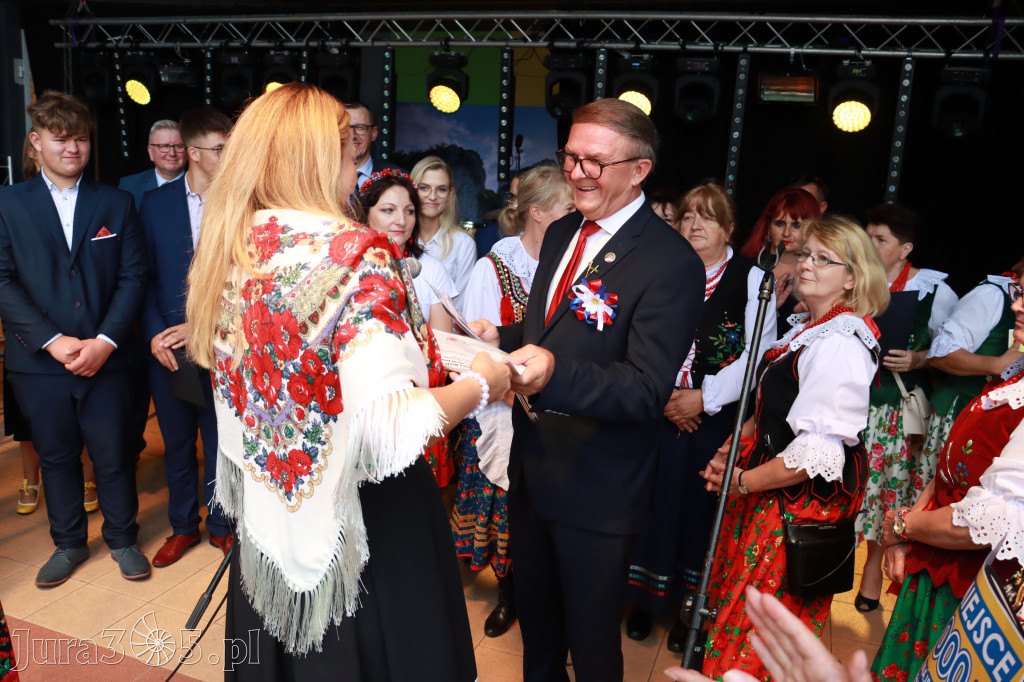 DOŻYNKI KROCZYCE - korowód i część oficjalna.