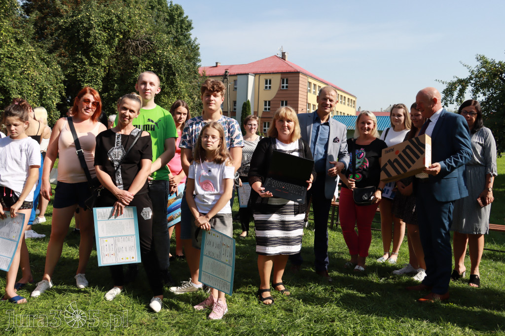 Włodowice - PRZEKAZANIE KOMPUTERÓW ?Granty PPGR?