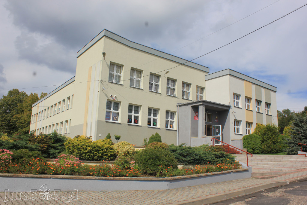 60-lat szkoły w Wysokiej