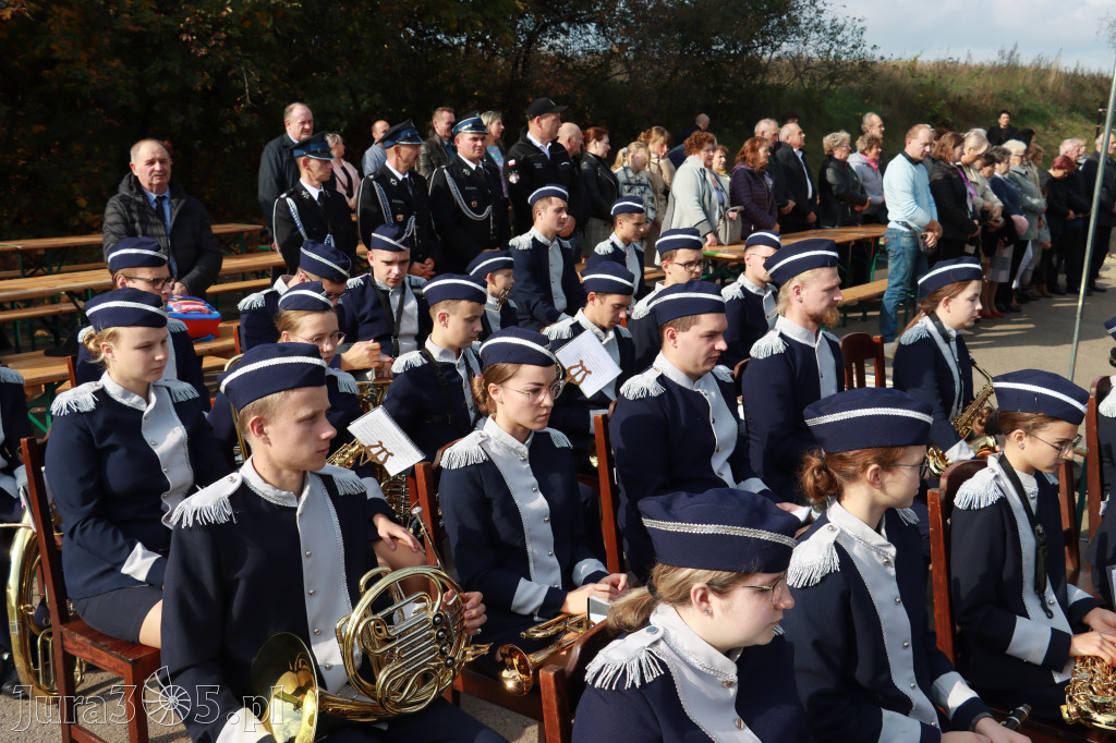 Fotorelacja - Przekazanie i poświęcenie nowego samochodu OSP Cynków