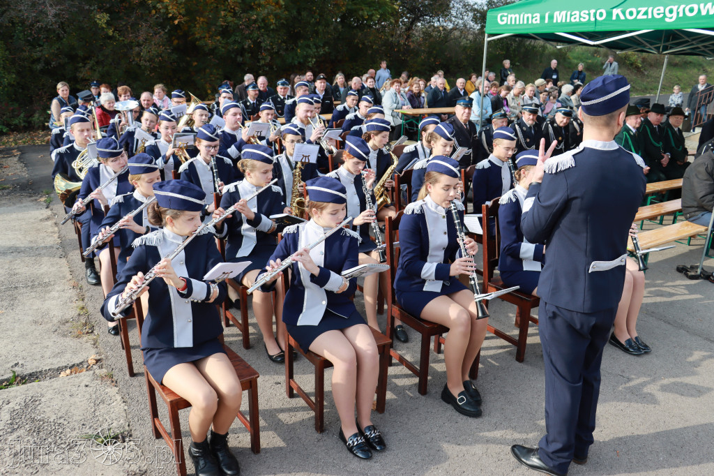Fotorelacja - Przekazanie i poświęcenie nowego samochodu OSP Cynków