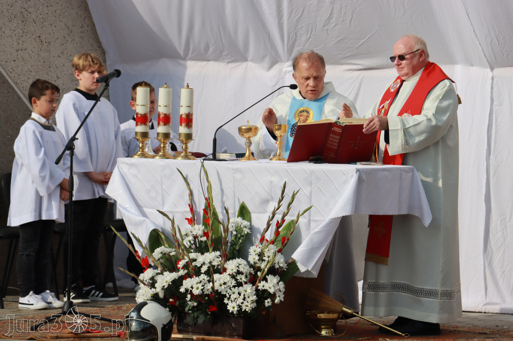 Fotorelacja - Przekazanie i poświęcenie nowego samochodu OSP Cynków