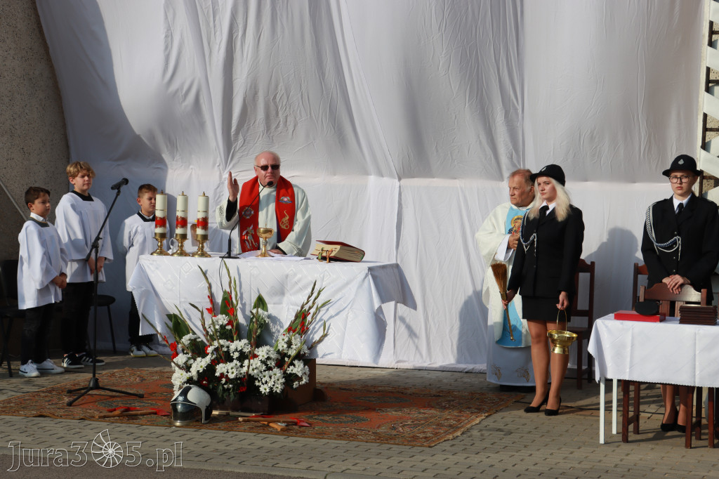Fotorelacja - Przekazanie i poświęcenie nowego samochodu OSP Cynków