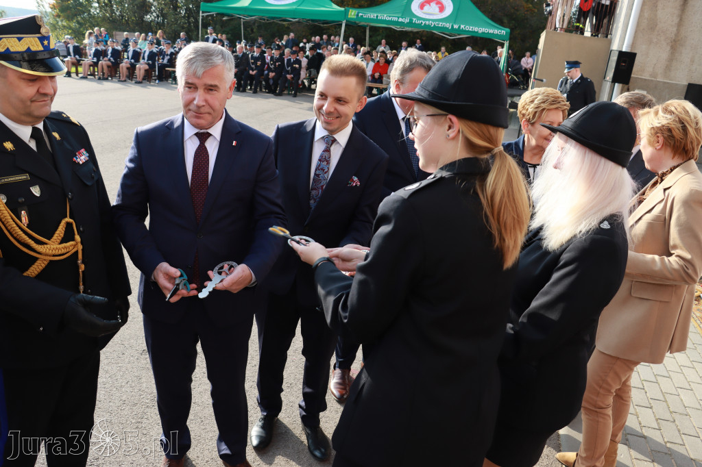 Fotorelacja - Przekazanie i poświęcenie nowego samochodu OSP Cynków