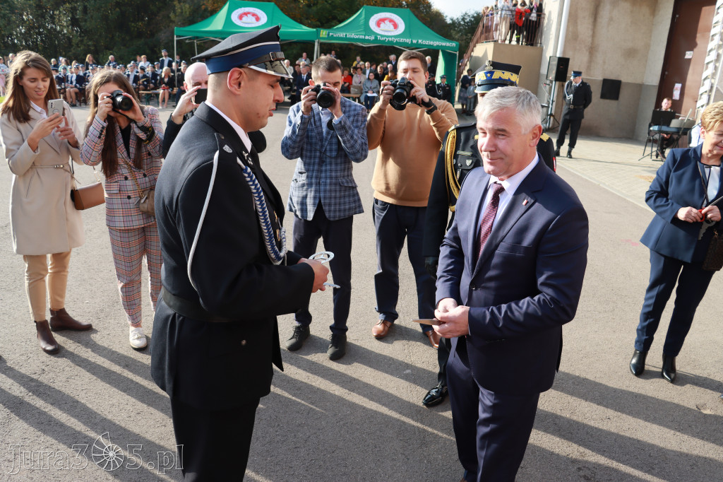 Fotorelacja - Przekazanie i poświęcenie nowego samochodu OSP Cynków