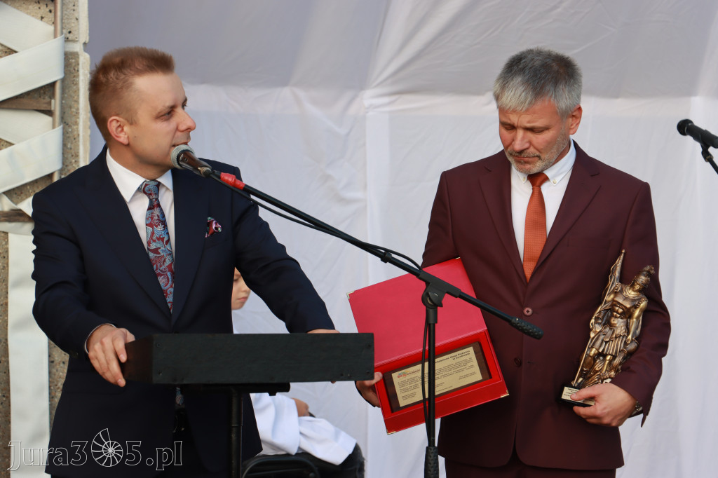 Fotorelacja - Przekazanie i poświęcenie nowego samochodu OSP Cynków