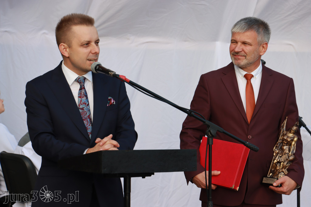 Fotorelacja - Przekazanie i poświęcenie nowego samochodu OSP Cynków